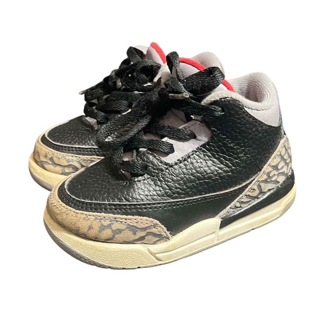 Jordan 3 Retro BT 832033 021 Black/Fire Red-Cement‎ Gray Size 6C